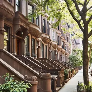 Cozy Townhouse In Manhattan Homestay New York