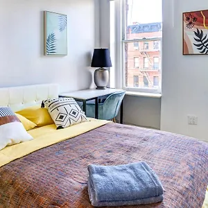 3 Bedroom Gorgeous In Hells Kitchen Apartment New York
